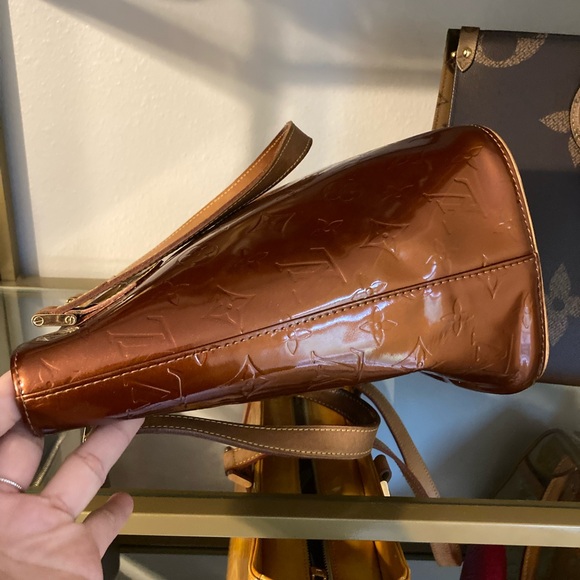 LOUIS VUITTON VERNIS BAG - Picture 7 of 13